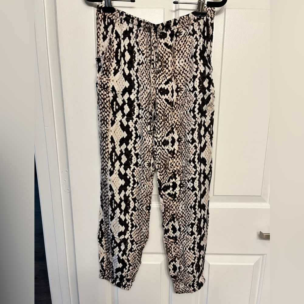 Voge Boutique snake print pants size M